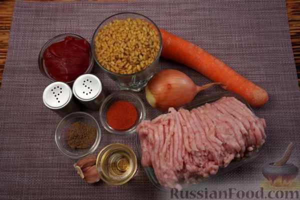 Булгур с тефтелями в томатном соусе (на сковороде)