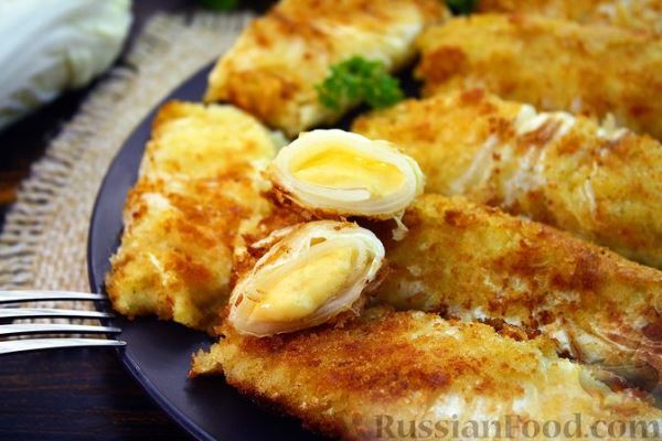 Рулеты из пекинской капусты с сыром (на сковороде)