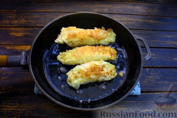 Рулеты из пекинской капусты с сыром (на сковороде)