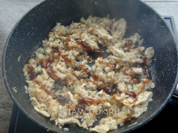 Рис с курицей в соусе терияки