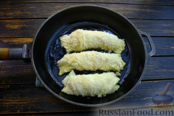 Рулеты из пекинской капусты с сыром (на сковороде)