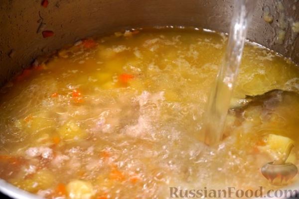 Суп с куриным фаршем и вермишелью